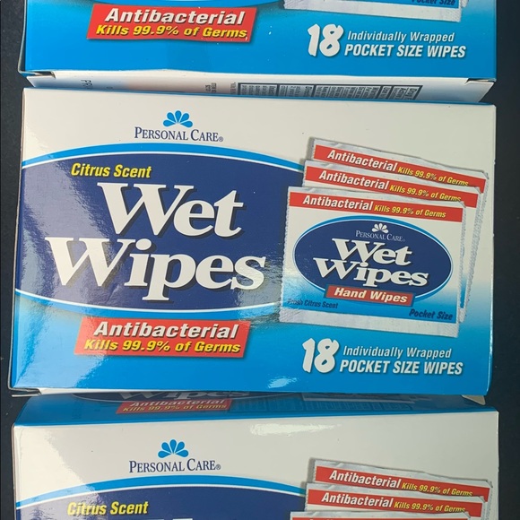 Wet Wipes- individually wrapped - Picture 2 of 5